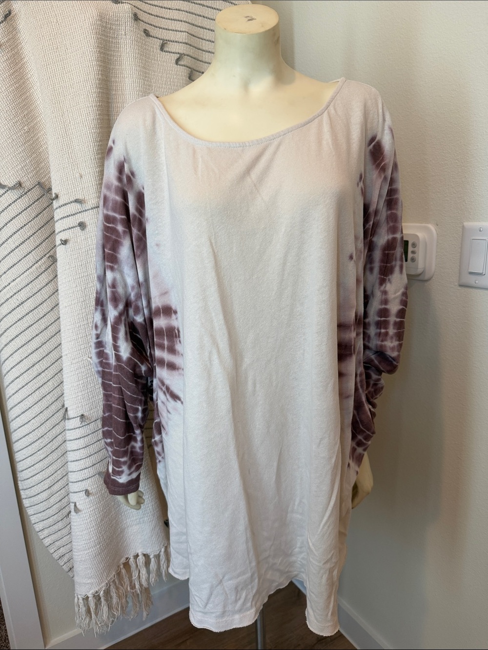 We The Free Tie-Dye Dolman Sleeve Women’s Top - Mauve/White